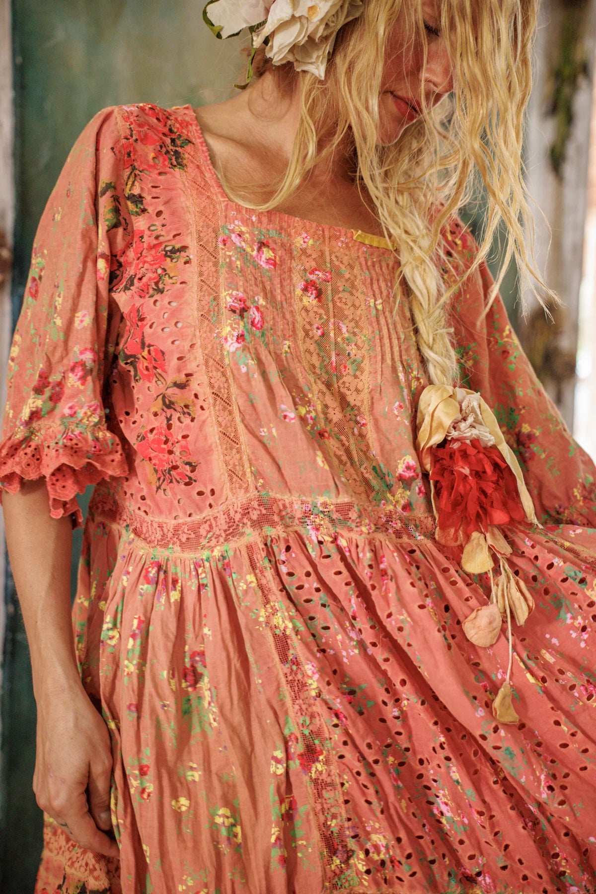 Kleid mit Blumenmuster und Ösen Calla Orange Mohn 