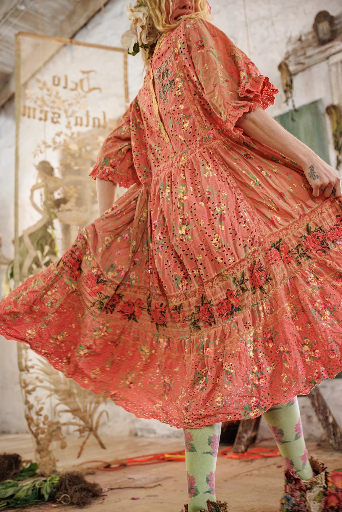 Kleid mit Blumenmuster und Ösen Calla Orange Mohn 