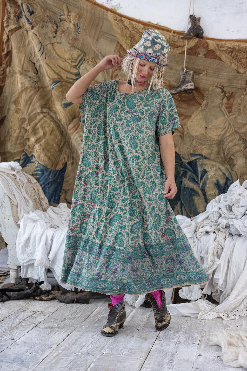 Vestido de camiseta con estampado floral 