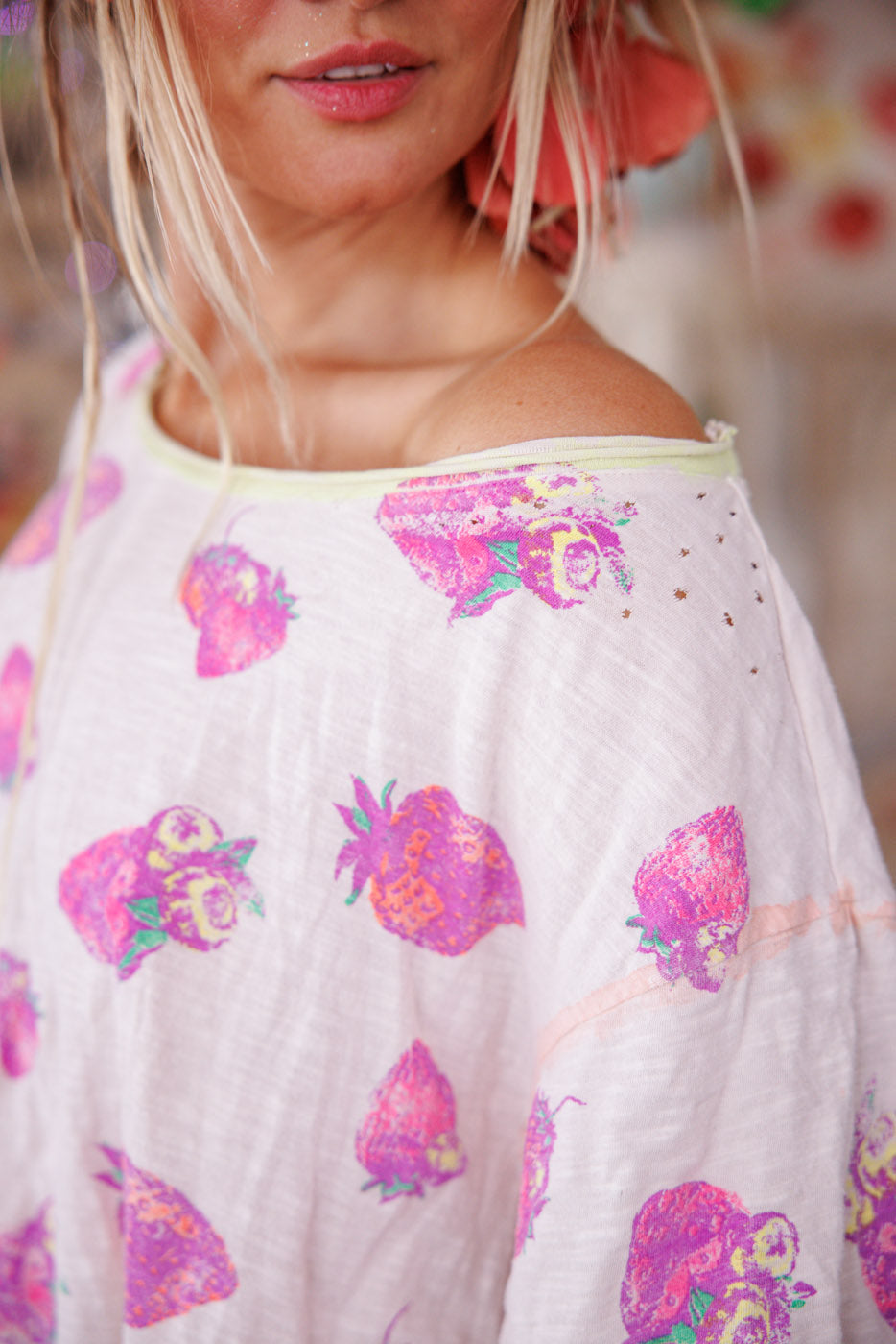 Truskawkowa sukienka T Neon Drip Berry 