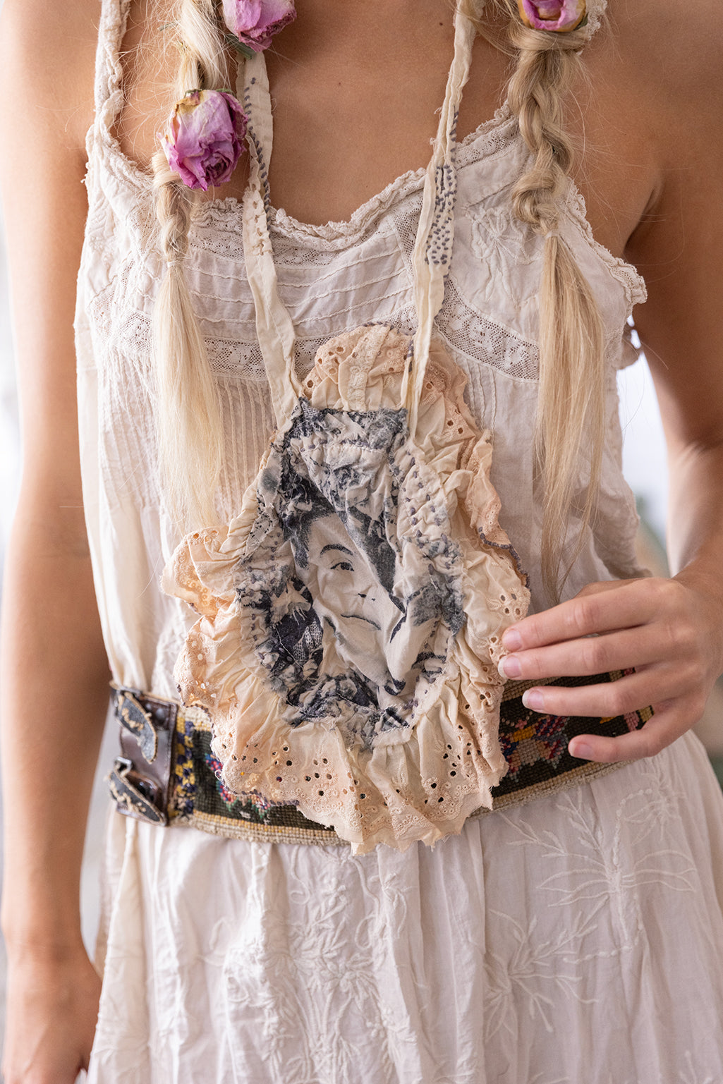 Frida Tehuana Jabot Frida Tehuana Jabot