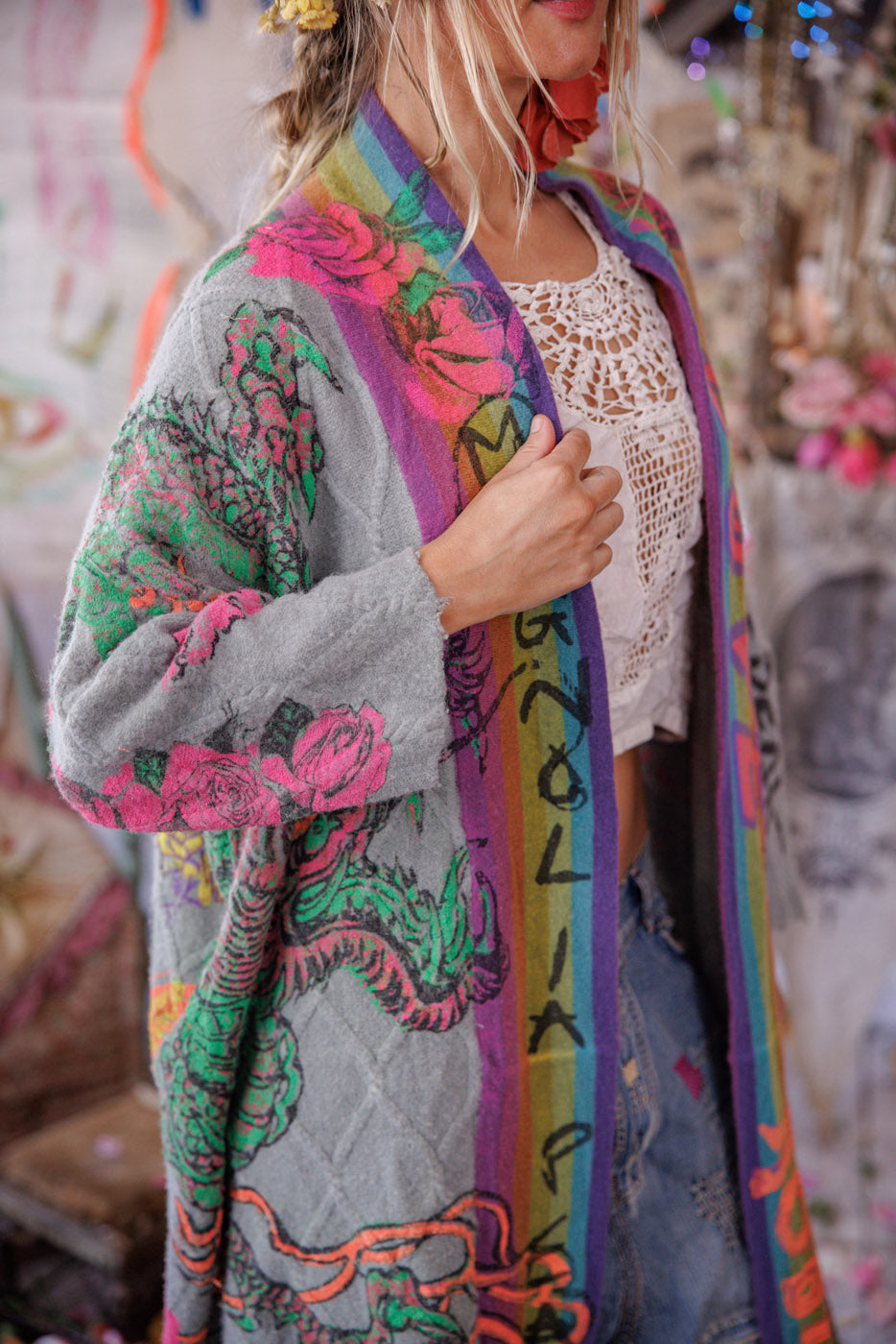 Кимоно с кабелен плетен графичен дизайн в цвят гълъбово пепел 