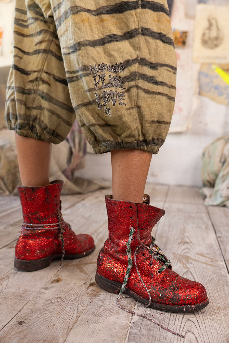 Tiger Capri La Jolla Joggers Magnolia Pearl Clothing