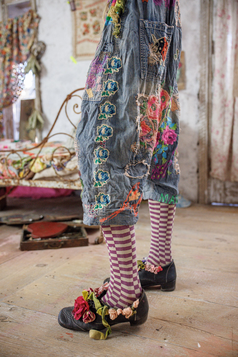 Embroidered Art Graphic Frankie Denims Magnolia Pearl Clothing