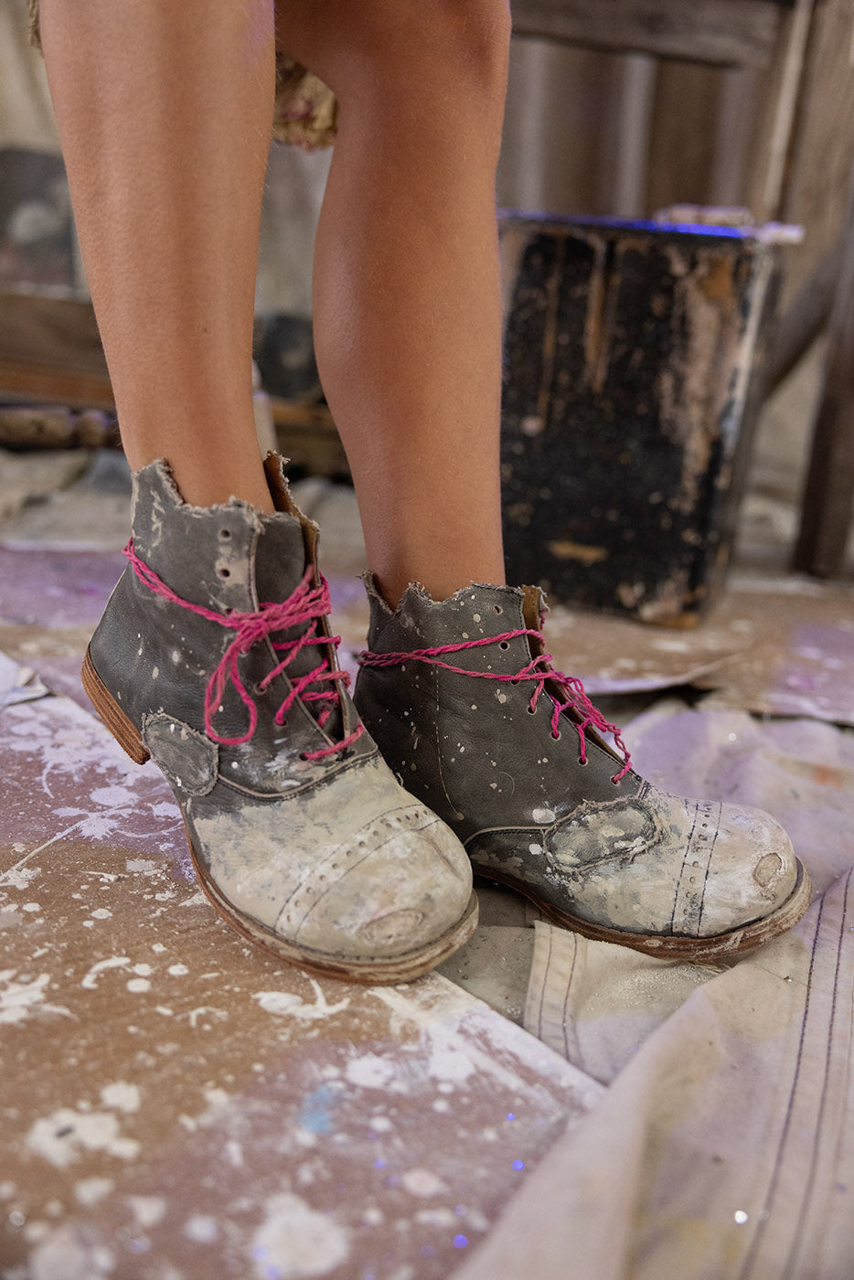 Paint Distress Bojangle Boots Magnolia Pearl Clothing