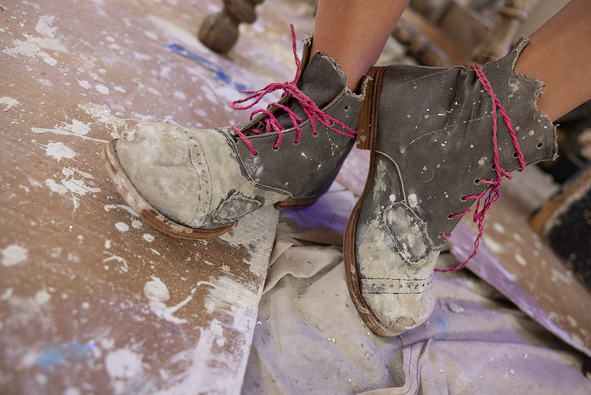 Paint Distress Bojangle Boots Magnolia Pearl Clothing