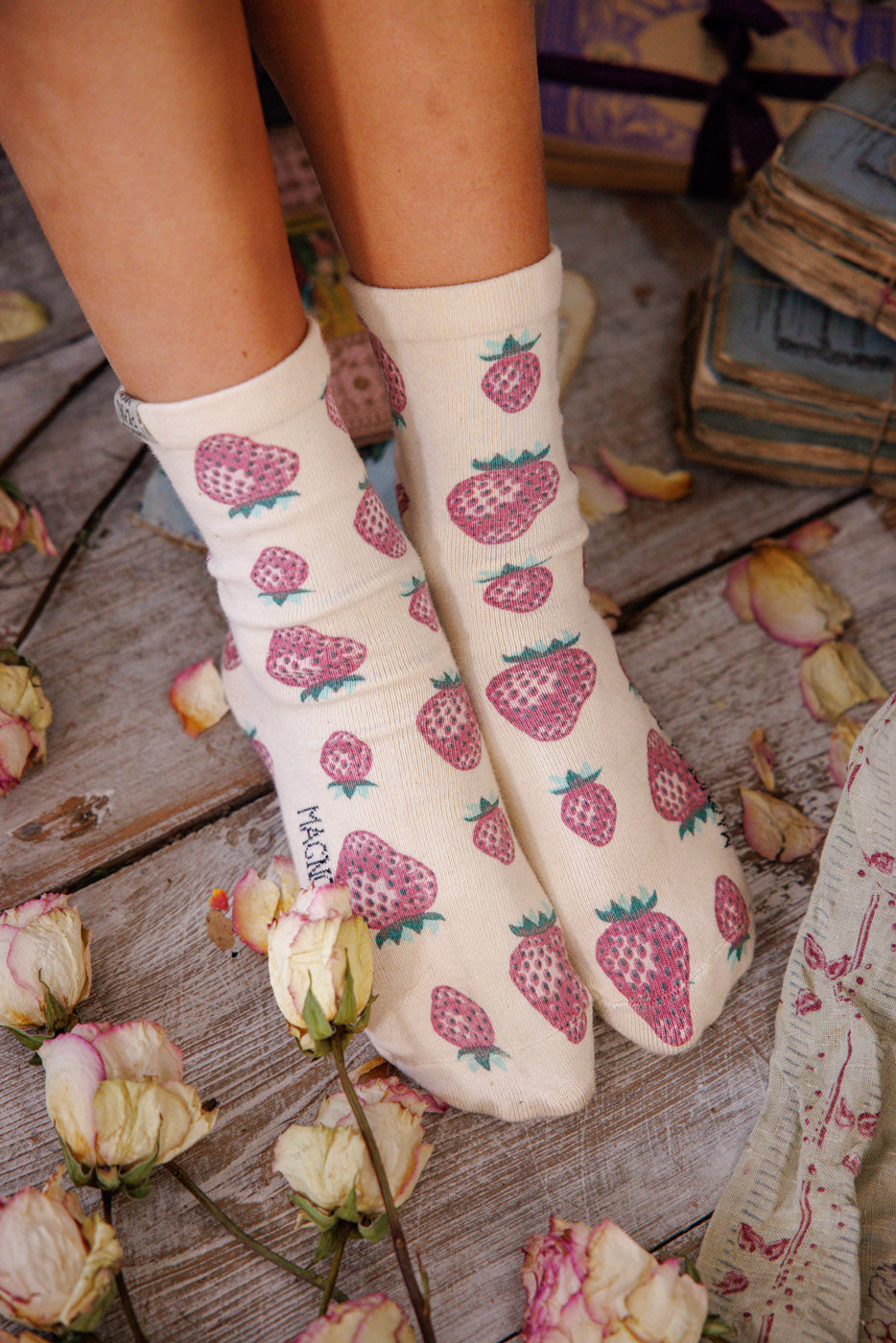 Strawberry MP Socks Magnolia Pearl Clothing