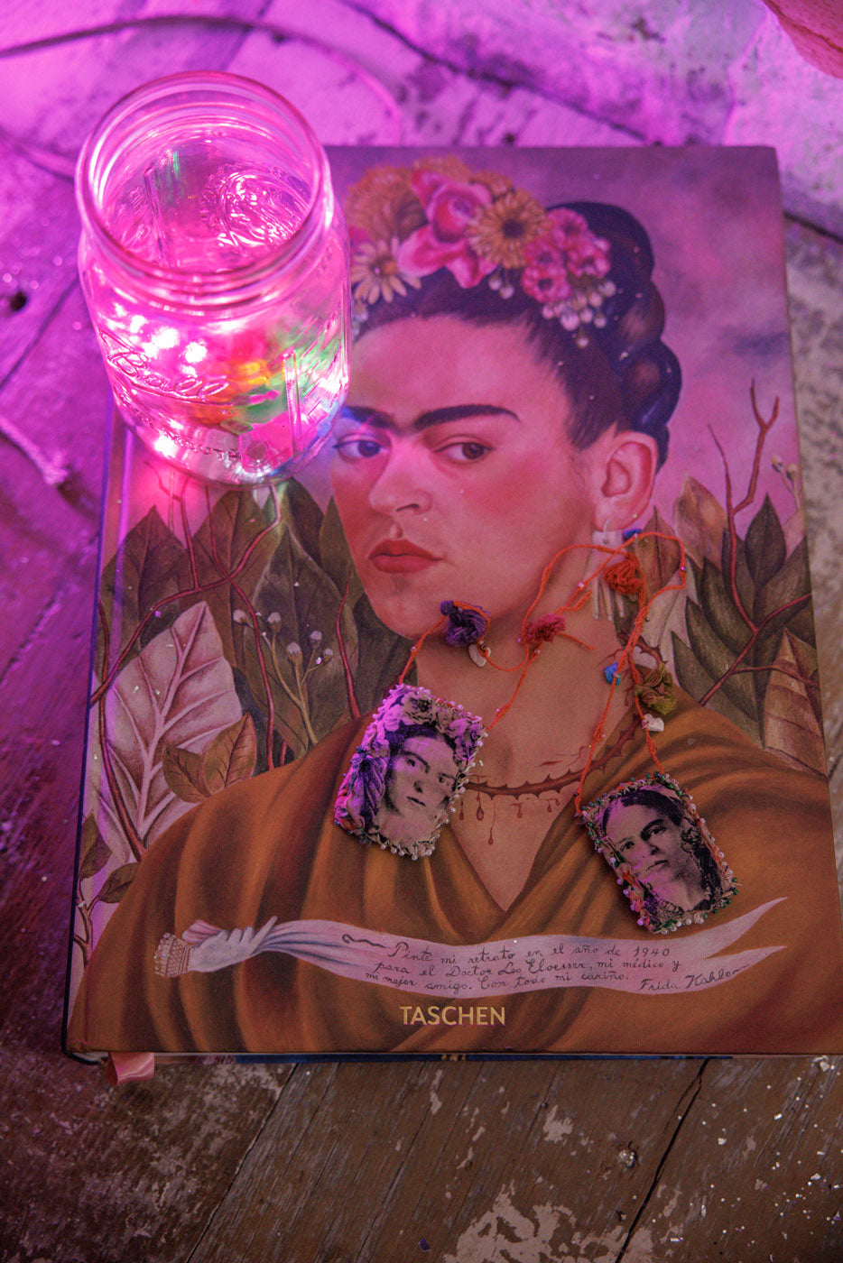 Visages de Frida Scapulaire 
