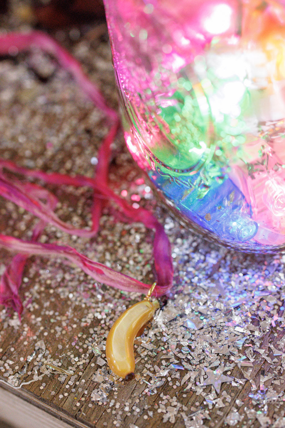 MOP Bananų pakabukas 