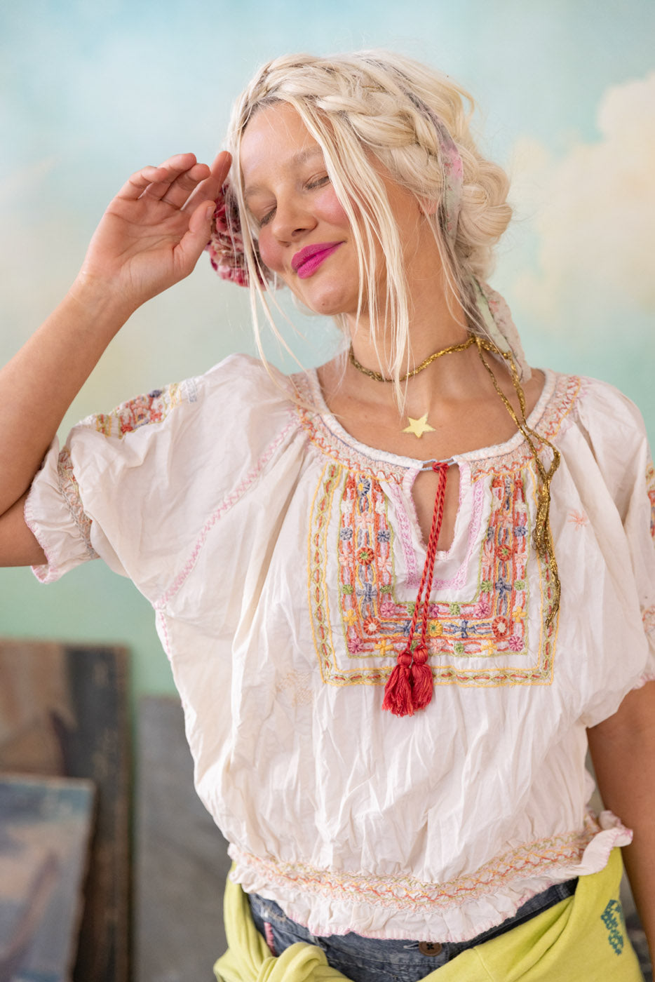 Embroidered Chrissy Folk Blouse Magnolia Pearl Clothing