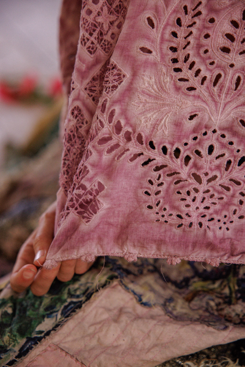 חולצת Eyelet Adelise 