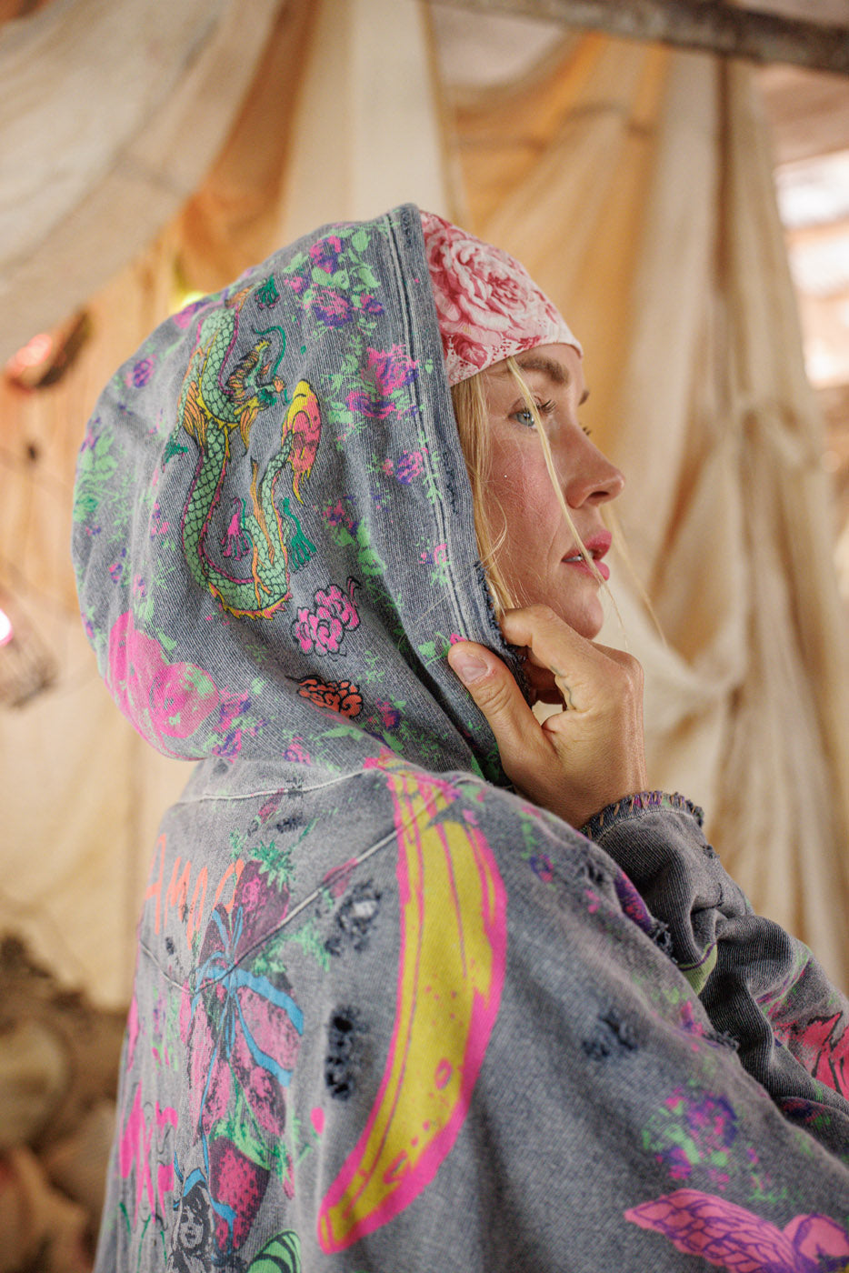 Sudadera con capucha Graphics Raji 