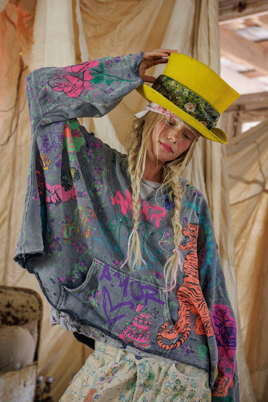 Sudadera con capucha Graphics Raji 