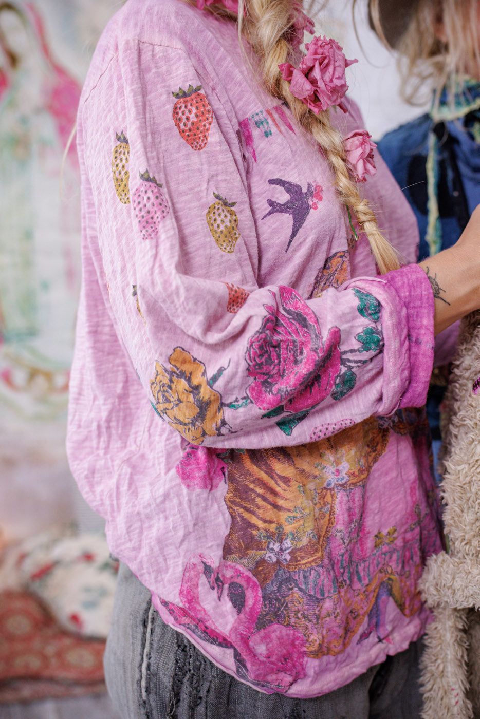 Queens Cake Viggo T Magnolia Pearl Clothing