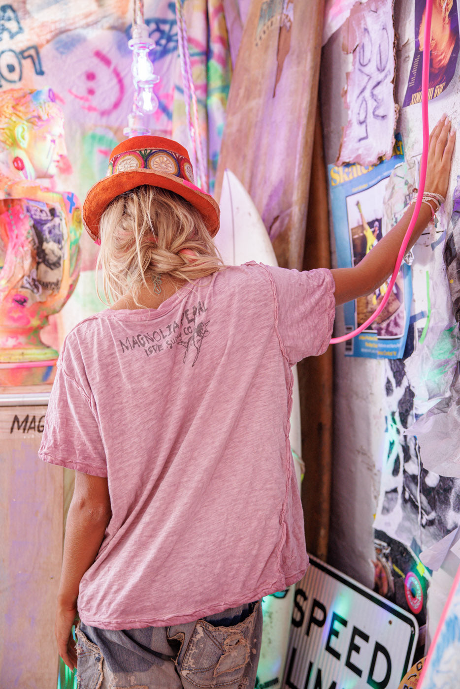 Жулиен Хенли Т Попсикъл 