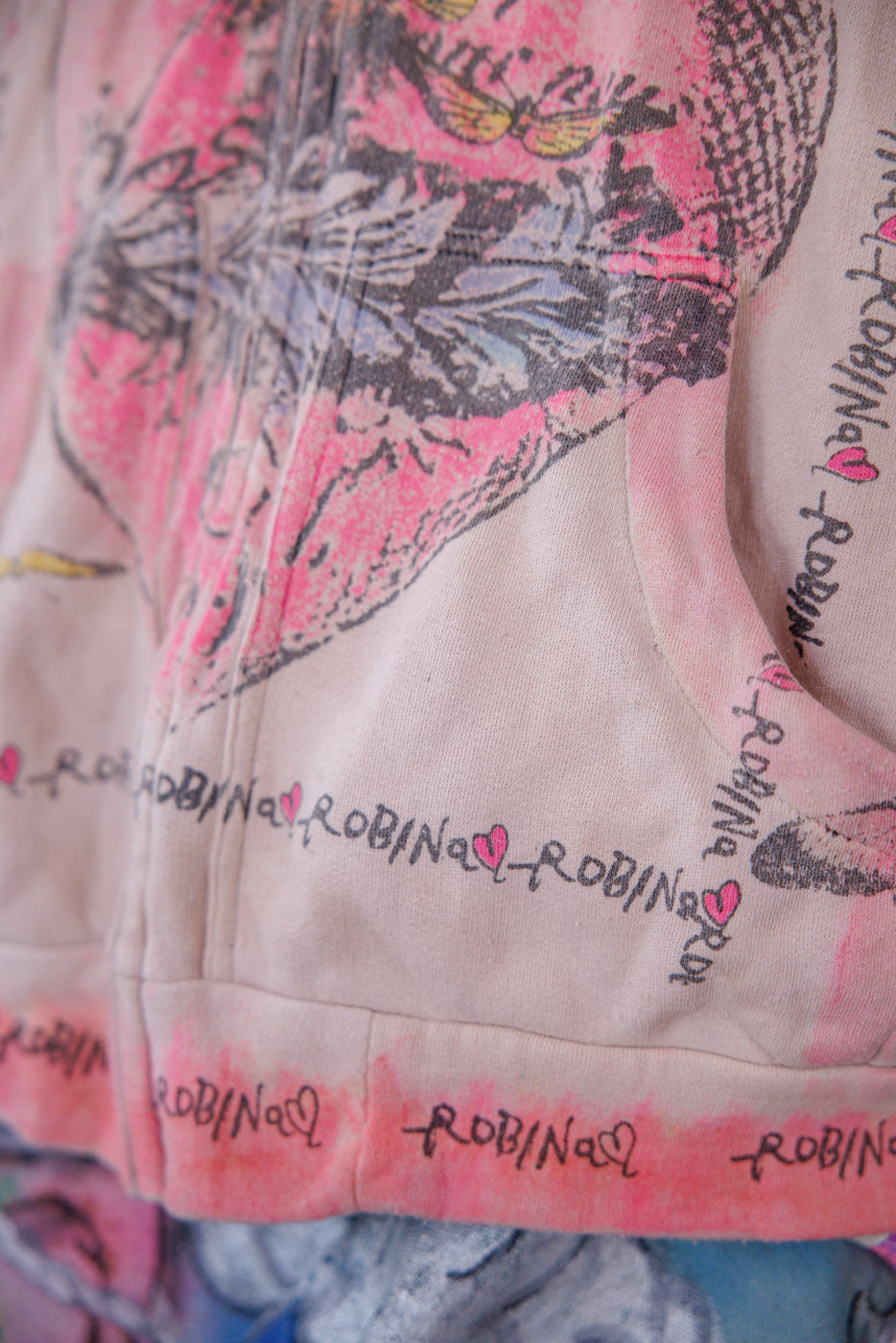 Obudź Śpiące Serce Isola Bluza z Kapturem Pocałunek Molly 