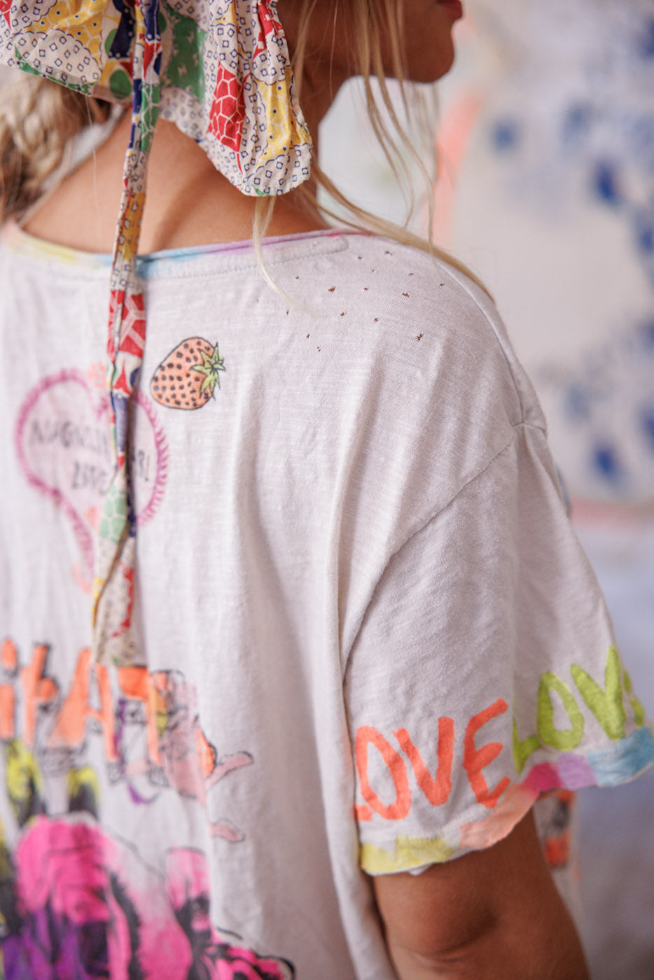 Neonblaues Bonnet Graffiti T Regenbogen Tropfen 