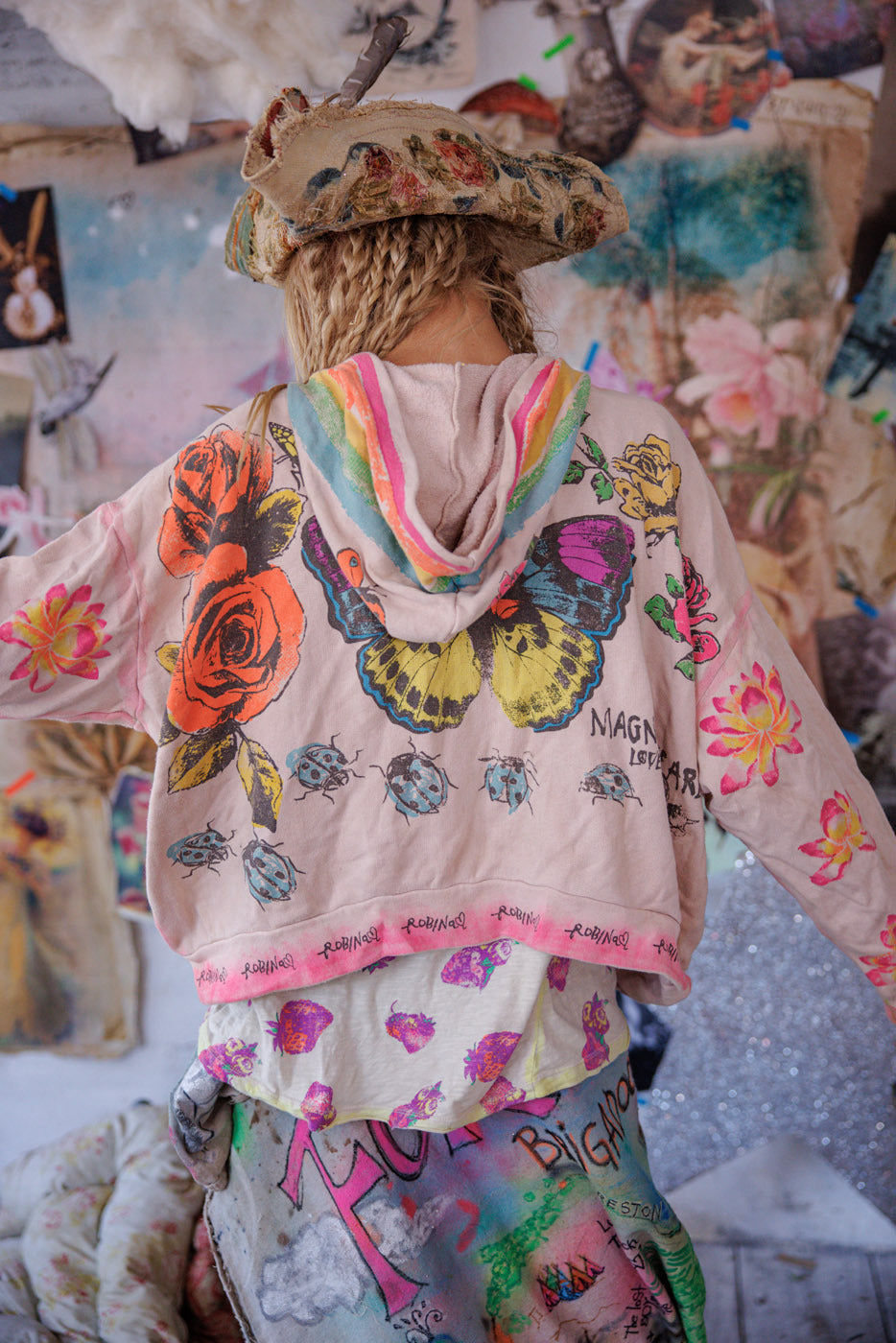 Obudź Śpiące Serce Isola Bluza z Kapturem Pocałunek Molly 