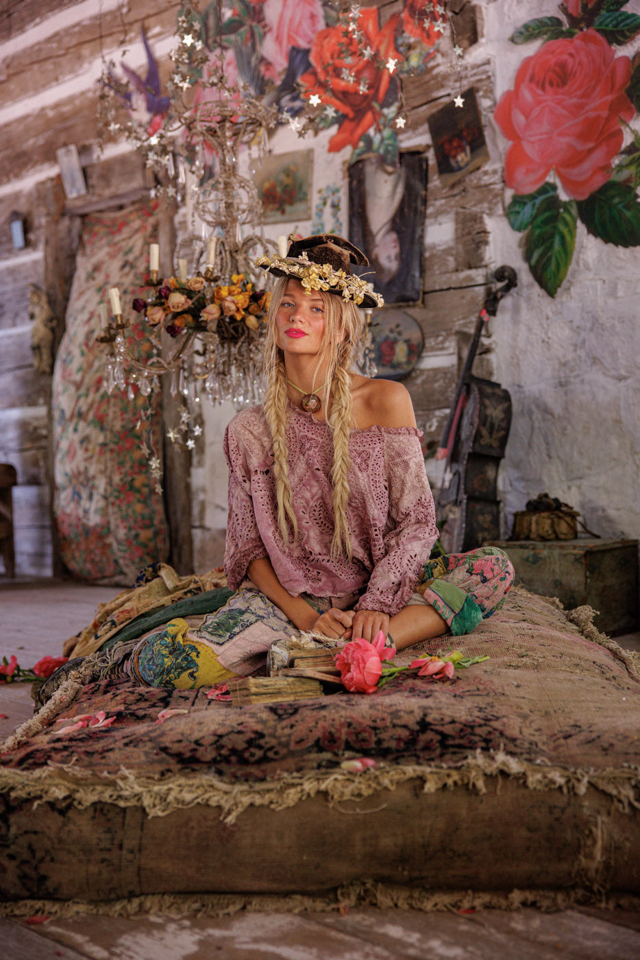 חולצת Eyelet Adelise 