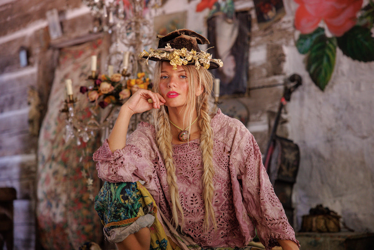 חולצת Eyelet Adelise 