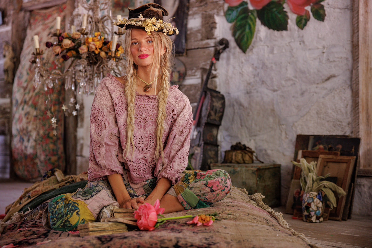 חולצת Eyelet Adelise 