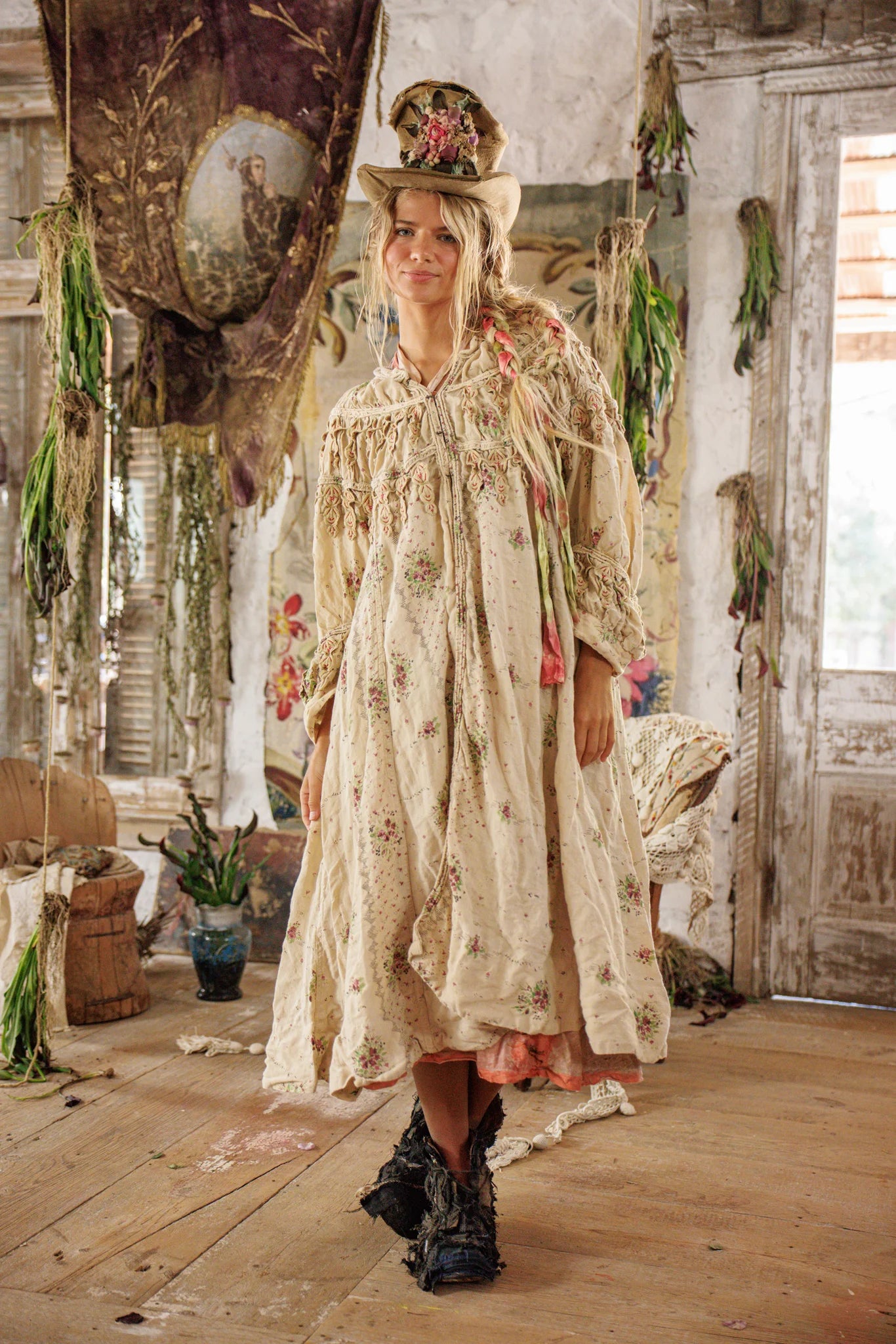 Linen Albertine Opera Coat