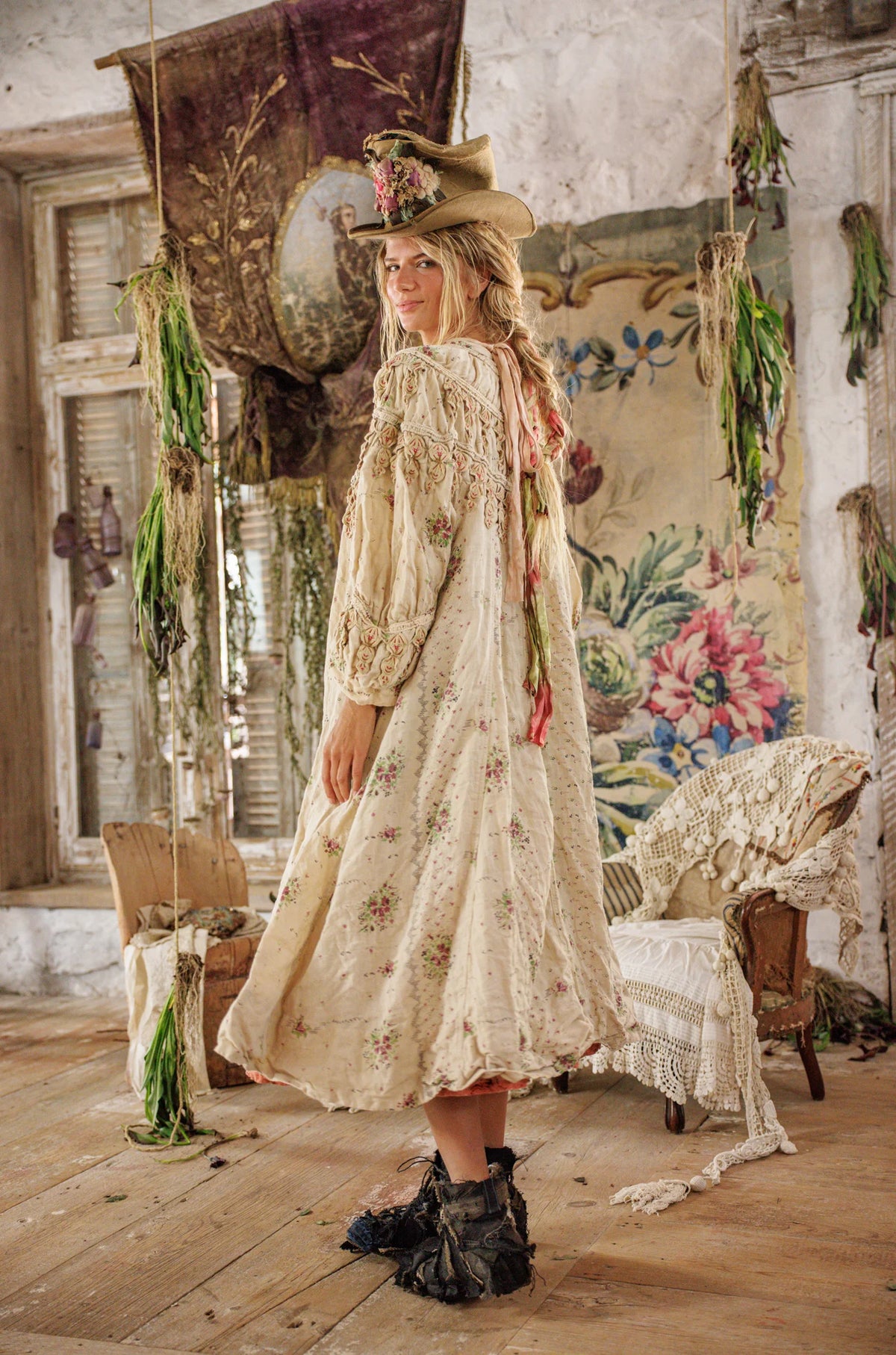 Linen Albertine Opera Coat