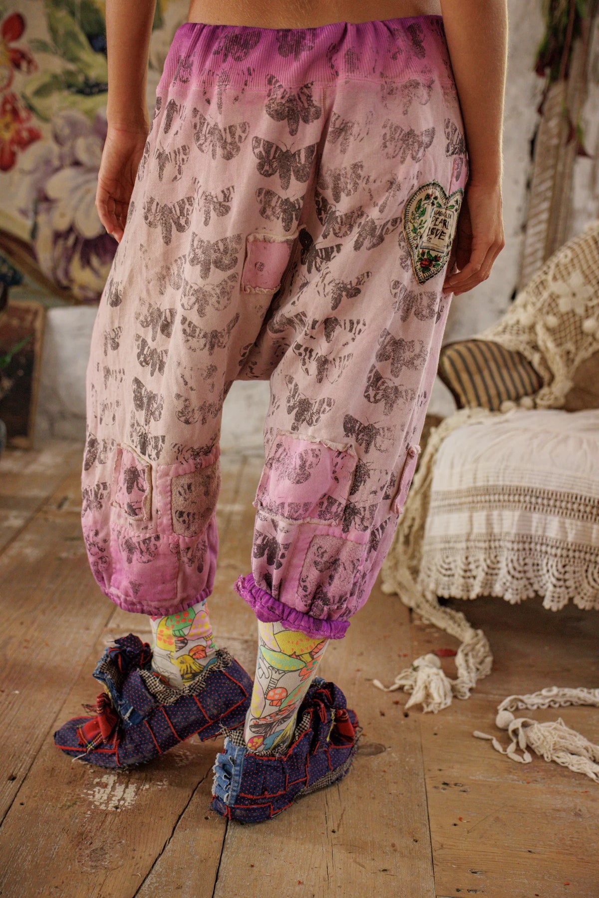 Moth Cali Sweatshorts Geheime Botschaft 